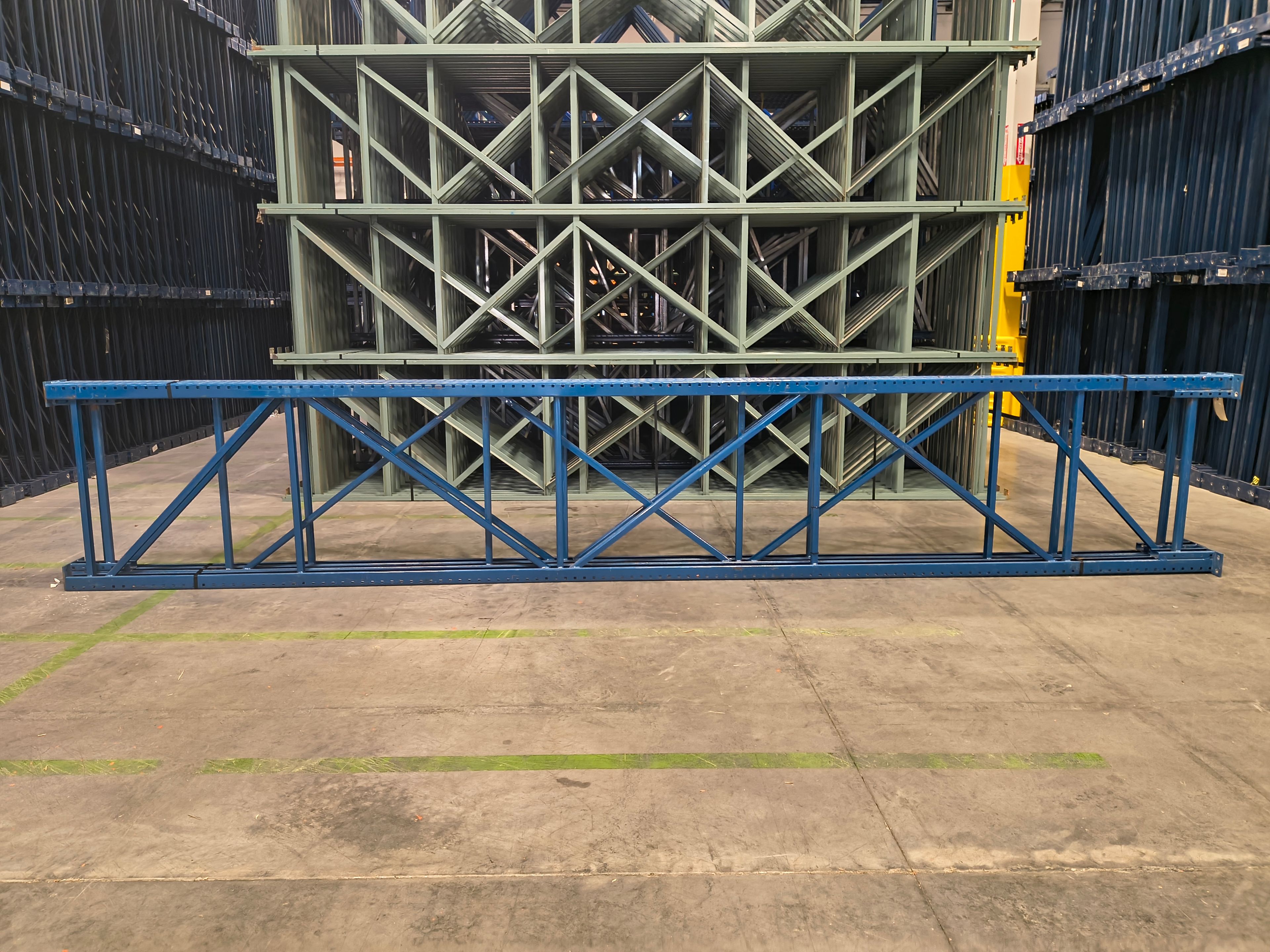 Upright Frame - 42" x 20' - Teardrop